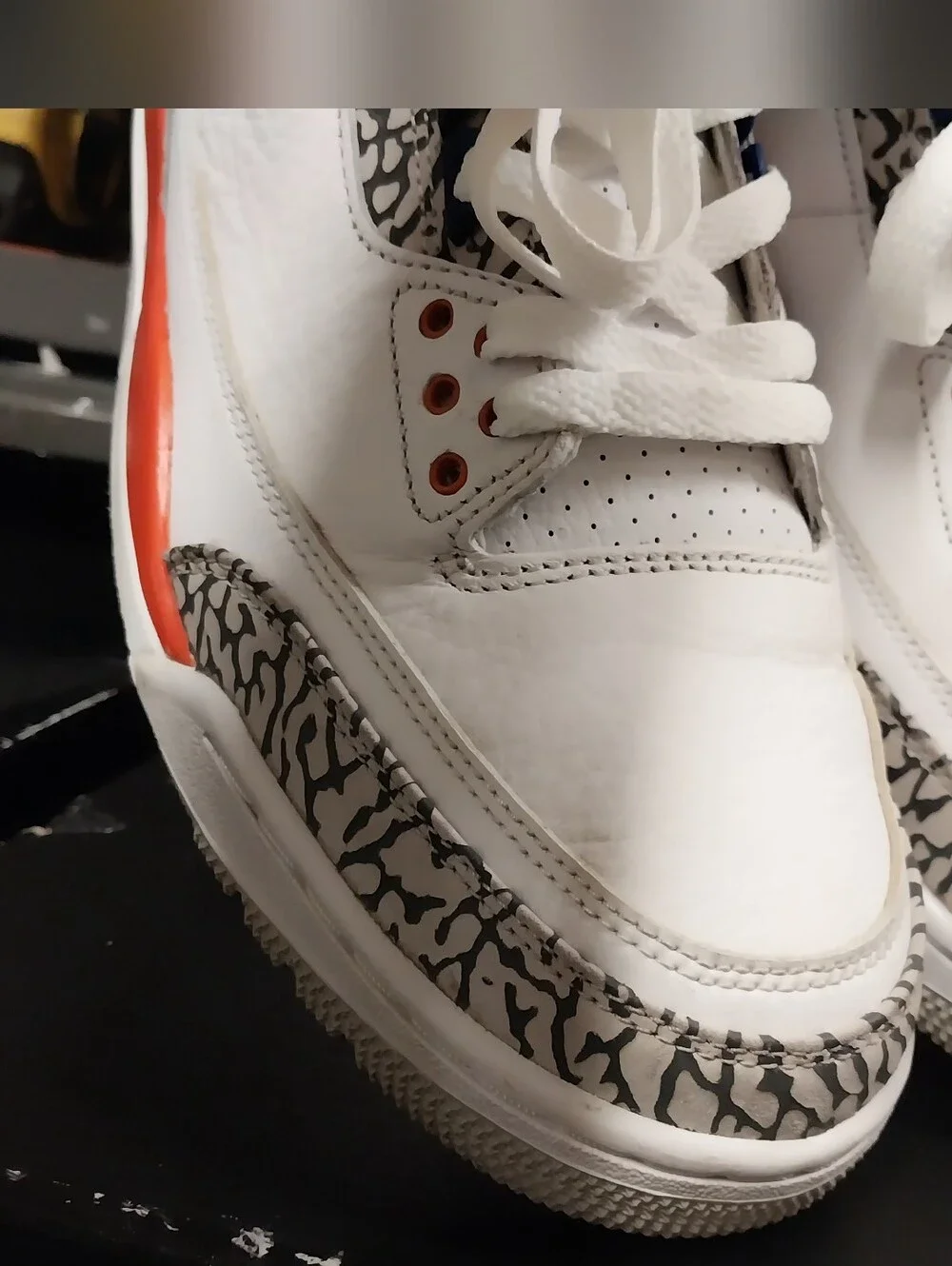Retro Jordan 3 Cements Knicks Size 9